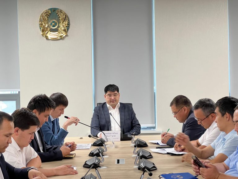 ҚАЗАҚСТАН РЕСПУБЛИКАСЫ МЕМЛЕКЕТТІК ҚЫЗМЕТШІЛЕРІНІҢ ӘДЕП КОДЕКСІНІҢ ТАЛАПТАРЫН САҚТАУ ЖӘНЕ СЫБАЙЛАС ЖЕМҚОРЛЫҚҚА ҚАРСЫ БАРЛЫҚ МЕМЛЕКЕТТІК ҚЫЗМЕТШІЛЕРДІҢ ҚАТЫСУЫМЕН ЖИЫН ӨТКІЗІЛДІ